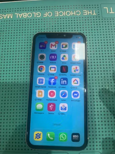 Celular IPhone 11 128 gb com película capa