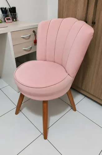 Poltrona Rosa Concha em Veludo 