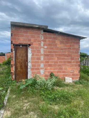 Terreno c/ Kitnet em Unamar