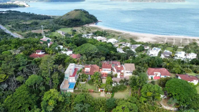 Casa de Condomínio com 4 quartos, Praia da Cocanha, Caraguatatuba - R$ 1.49 mi, Cod: 2665