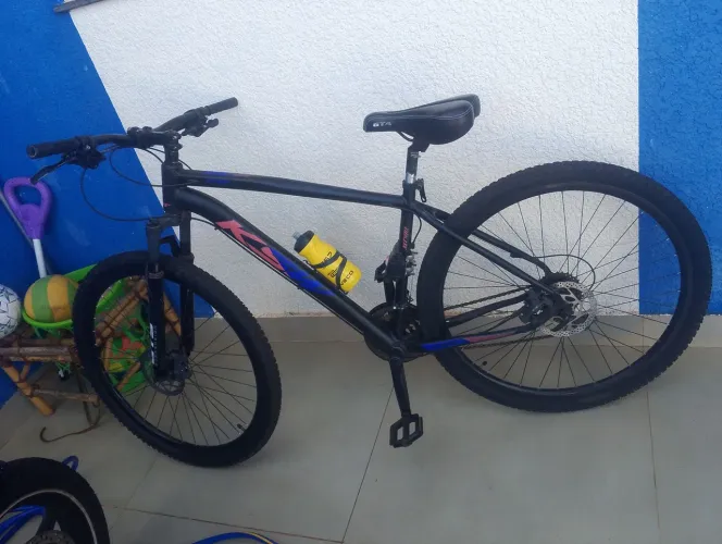 Vende se bicicleta 