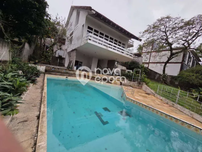 Botafogo | Casa 5 quartos, sendo 2 suites