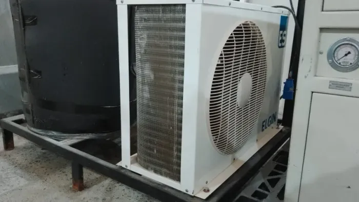Chiller Elgin com reservatório 300L - 4.000Kcal
