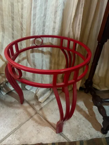 MESA LATERAL DE METAL VERMELHO