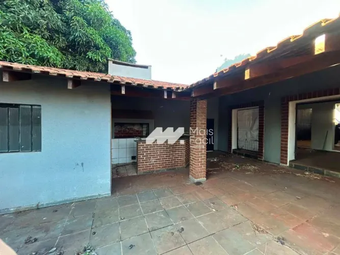 Casa com 1 dormitório para alugar, 120 m² por R$ 2.500,00/mês - Jardim Macente - Marialva/