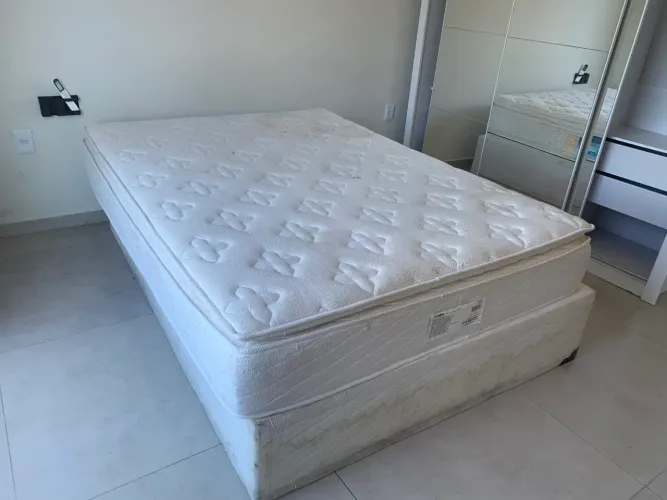 Colchão + cama box casal *RESERVADA*
