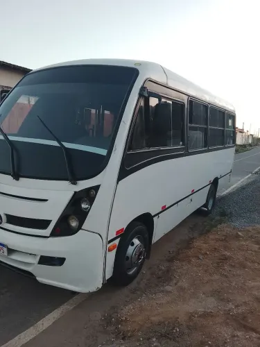 Micro ônibus neobus