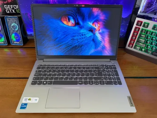 Notebook Lenovo i5-1235u (12ª gen) 8gb DDR4 SSD-512gb Tela 16? Win 11