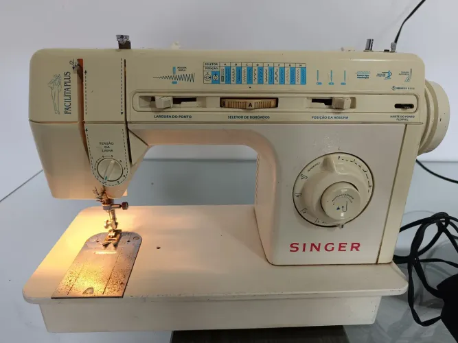 Máquina de Costura SINGER 4930c