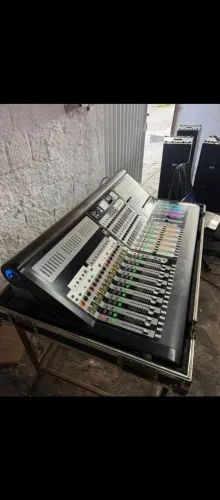 Mesa S2 som de craft 48 canais 24 auxiliares funcionando perfeitamente