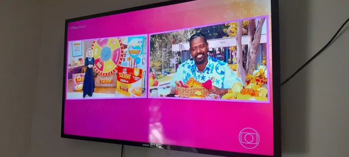 TV SAMSUNG SMART 43 com controle remoto