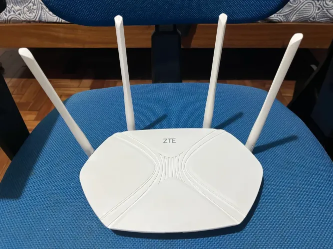 ZTE ZXHN H3601 (RE940) - Multilaser PRO, um roteador Wi-Fi 6 (AX1800). Modelo H3601