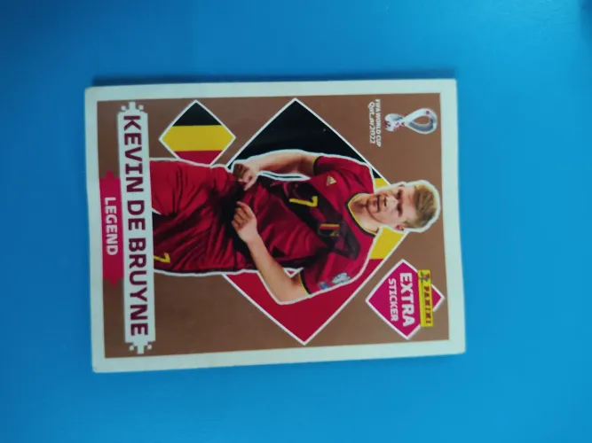 Figurinha Extra Panini Copa 2022 Kevin De Bruyne Legend (Bordô)