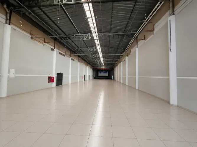 OPORTUNIDADE ÚNICA GALPÃO / LOJA COMERCIAL PARA LOCAÇÃO