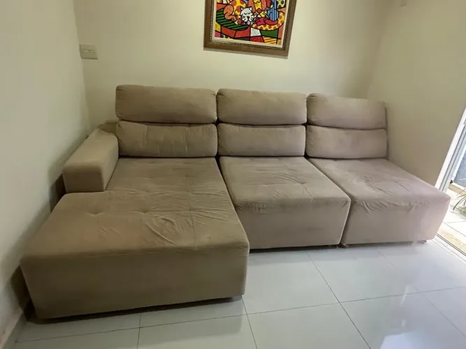 Sofá retrátil e reclinável de 3,10m em perfeito estado.