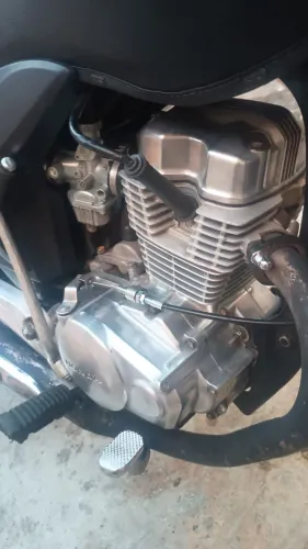 Vendo cg 125 Fan 2013 és transferência na hora em Dias