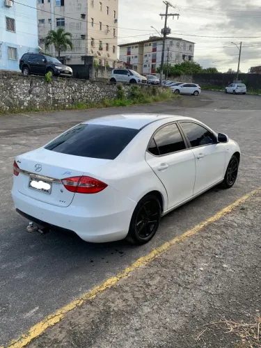 JAC J5 Sedan 1.5 16V 4P Mec. 2013