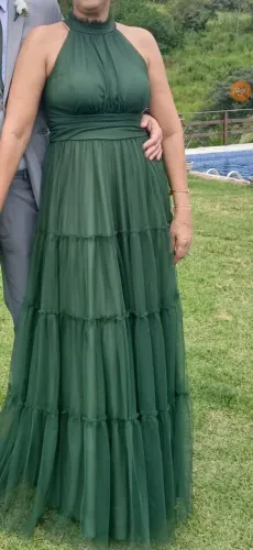 Aluga-se vestido