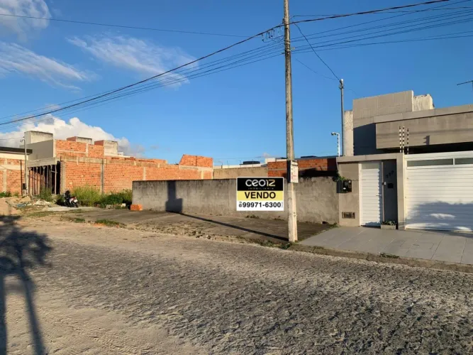 Vende-se lote no Oviedo Teixeira - Itabaiana/SE
