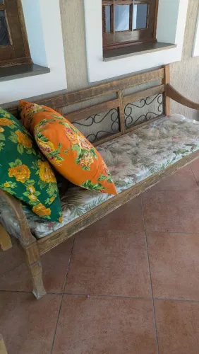 Conjunto banco 3 lugares + mesa Madeira maciça área externa