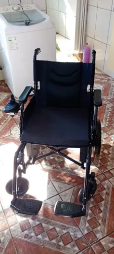 Cadeira de rodas elétrica motorizada