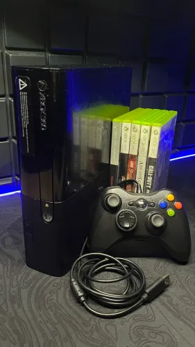 XBOX 360 + 5 JOGOS MIDIAS FÍSICAS!