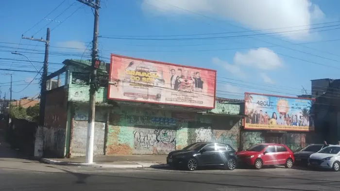 Terreno de esquina med. 26x48 na Av. Pedro Miranda c/ Pirajá