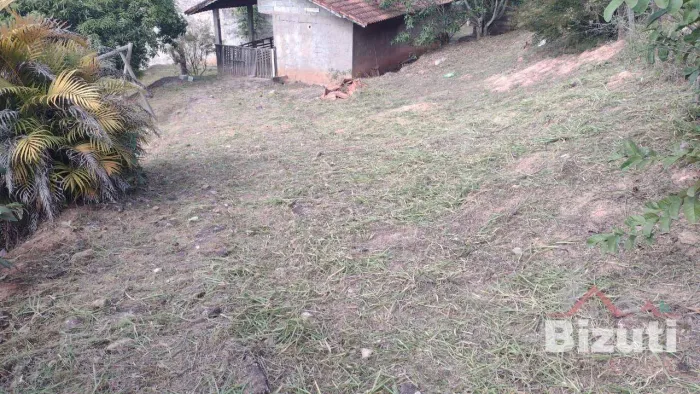 Excelente Terreno à Venda em Jarinu/SP  1.484 m² com Casa e Ótima Localização