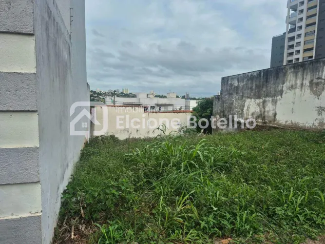 Terreno residencial à venda no Bairro Patrimônio, Uberlândia-MG