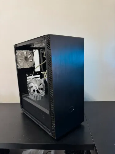 Gabinete Cooler Master c 5 Fans RGB