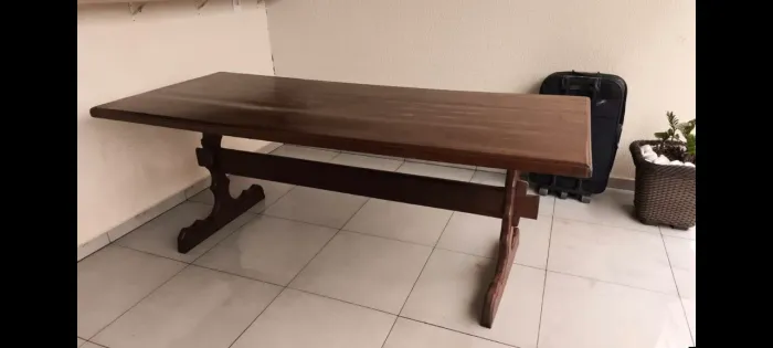 Vende-se mesa de angelim pedra