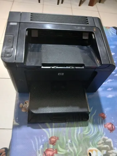 Vendo Impressora HP LASER MODELO CE749A