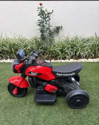 Moto elétrica infantil