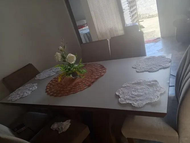 Mesa 6 cadeiras