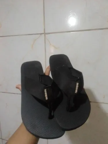 havaianas urban pouco usada 