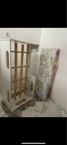 Cama de criança com colchão pra vende