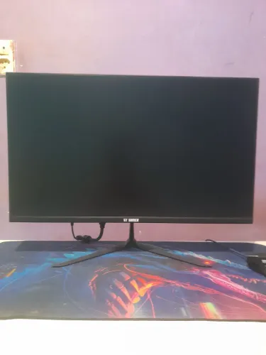 Quero vender um monitor games de 23 polegada