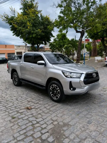 Toyota Hilux CD SRV 4X4 2.8 TDI Diesel Aut. 2021