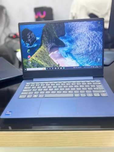 Lenovo i5 8 geração 8 RAM ssd 128