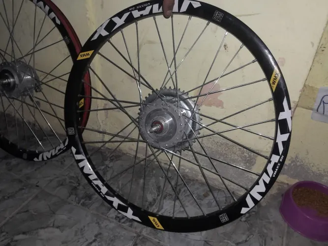 Par de rodas aro 26 para bicicleta motorizada bem preparadas