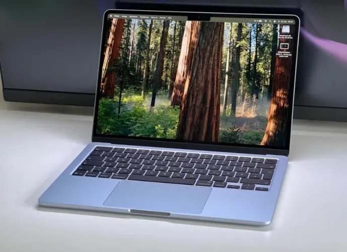Macbook Air M2 16gb RAM 256GB