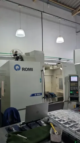 Centro de usinagem Romi