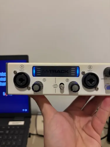 Interface de Áudio M-Audio M-Track MKII