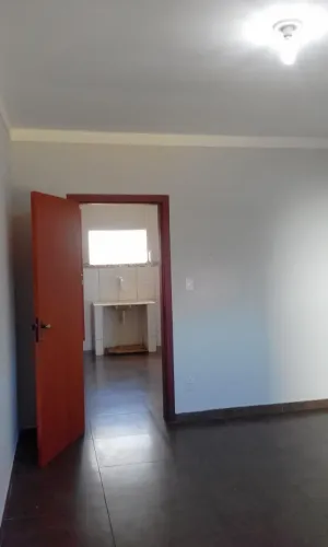 Alugo apartamento centro cidade Varginha (MG).