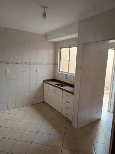 Apartamento térreo à venda no Edifício Giovanna, em Sorocaba-SP.
