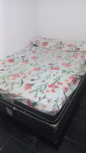 Colchão de molas ensacadas com cama box