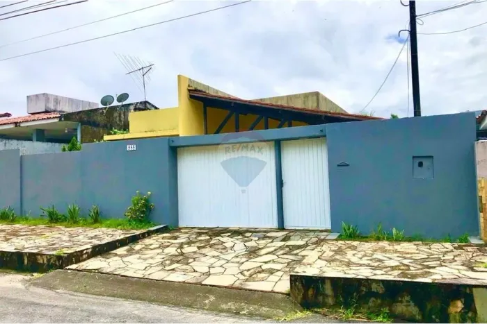 Aluguel - Linda casa em condomínio Fechado