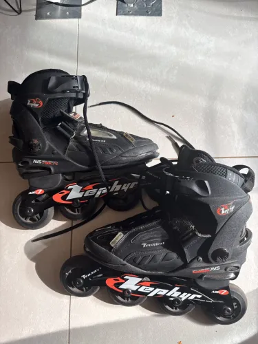Patins Traxart Zephyr Abec 7 4 rodas + Joelheira, Cotoveleira e Munhequeira