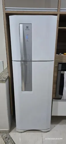 Geladeira Electrolux DF42 Frost Free 382L