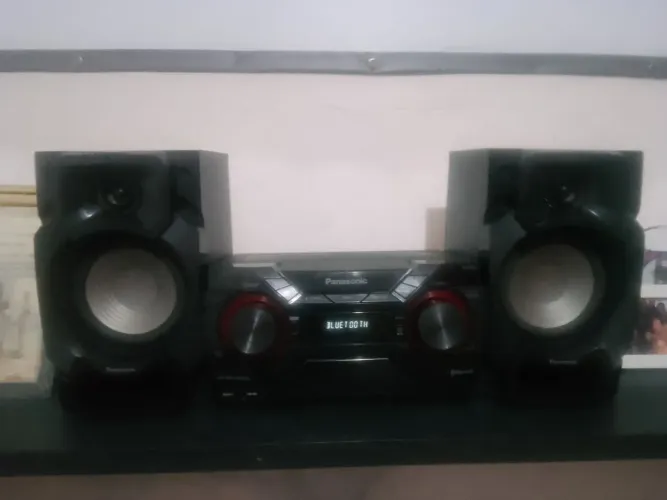 Som nini sisten Panasonic akx220, bluetooth,pen drive,cd rádio am e FM e Aux novíssimo com
